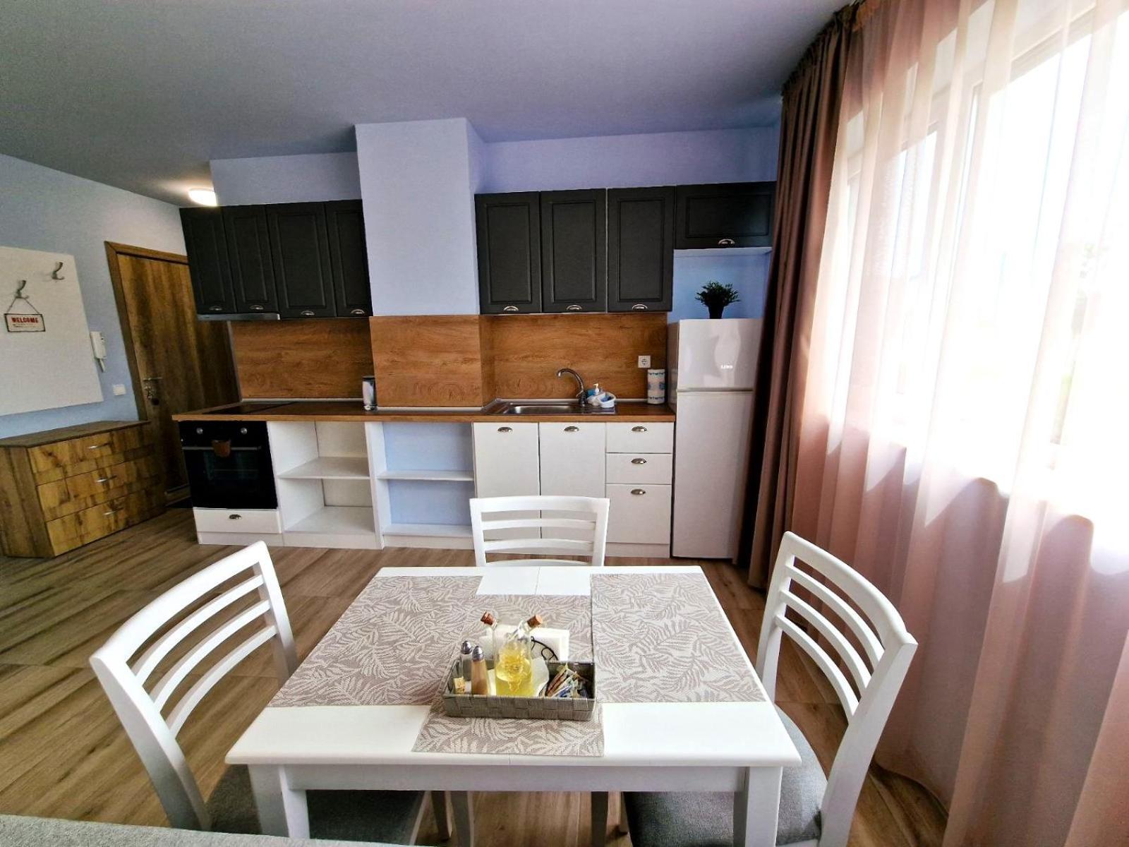 Академика Рент Студио 34 Varna Ngoại thất bức ảnh